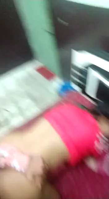 होटल में रुके देसी टूरिस्ट कपल ने की जोरदार चोदमपट्टी ब्लू फिल्म — screenshot 1