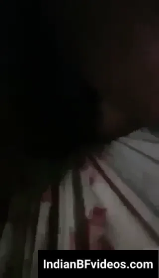 रंडी की जोरदार ठुकाई करते हुए दोस्त ने बनाया असली देसी चुदाई वीडियो — screenshot 1