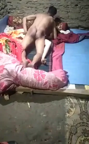 पड़ोसी लड़के ने देहाती प्रेमिका के घर जाकर फटाफट बुर चुदाई की देसी वीडियो — screenshot 4