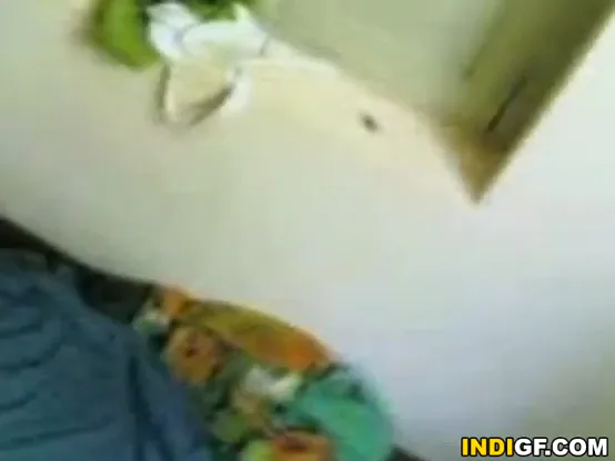 इंडियन मल्लू भाई बहन का प्यार करते हुए चूत गांड चुदाई MMS — screenshot 2