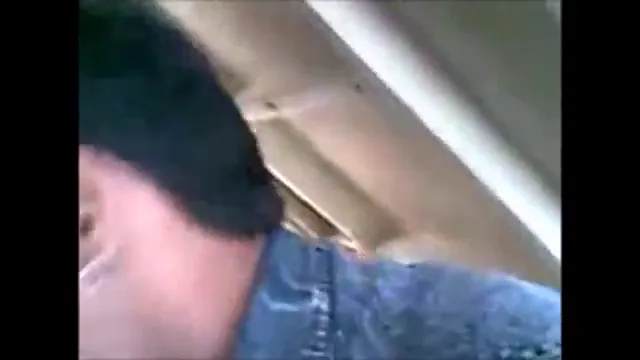अंडर कंस्ट्रक्शन जगह पर गर्लफ्रेंड के बूब्स दबाकर चूत चूसा — screenshot 8