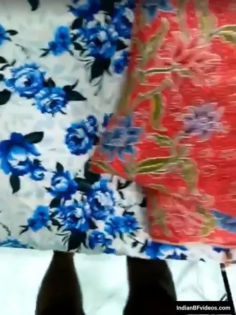 अलग अलग पोजीशन में बडे लंड से चुदती हुई देसी रंडी भाभी की गांड चुदाई हिंदी बीएफ — screenshot 3