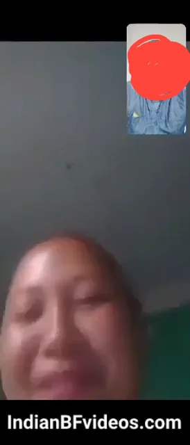 नेपाली भाभी वीडियो कॉल पर बड़े स्तन और चूत दिखाती हुई — screenshot 3