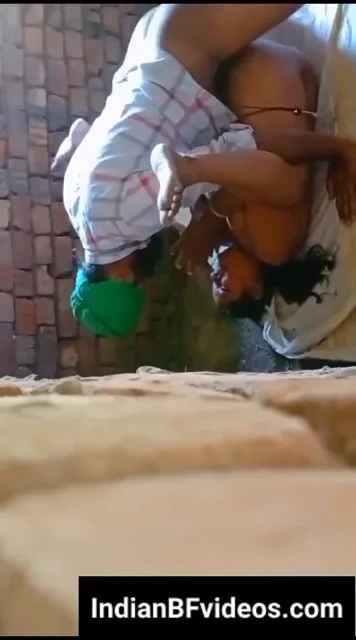 सरदारजी गांव की रंडी को जोरदार चोदते हुए पंजाबी देसी सेक्स एमएमएस वीडियो — screenshot 3
