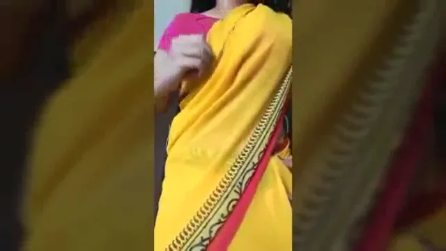 देसी लड़कियां अपनी प्राइवेट चूत गांड खोलकर दिखाती हुई नंगी कंपायलेशन ब्लू फिल्म — screenshot 1