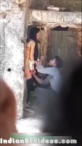 देसी गर्ल ने बॉयफ्रेंड से खंडर के अंदर चूत चुदवाई देसी एमएमएस वीडियो — screenshot 9