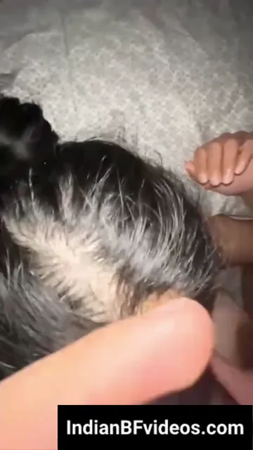 सुंदर लड़की बॉयफ्रेंड के लंबे लंड को चूसकर चूत चुदाई करती इंडियन बीएफ वीडियो — screenshot 4