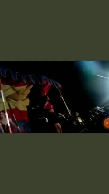 गांव वालों के सामने स्टेज पर नाचती रंडियों की गंदी चुदाई वीडियो — screenshot 1
