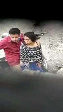 जींस नीचे कर गांड घिसती चुदक्कड़ गर्लफ्रेंड की देसी बीएफ सेक्स — screenshot 8