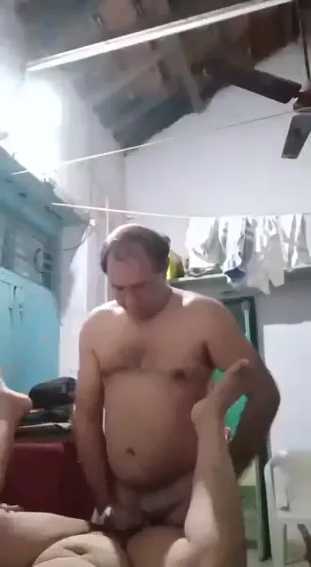 रंगीन गंजे टीचर और हॉट देसी आंटी की चोदाचोदी गांव वाली बीएफ वीडियो — screenshot 5