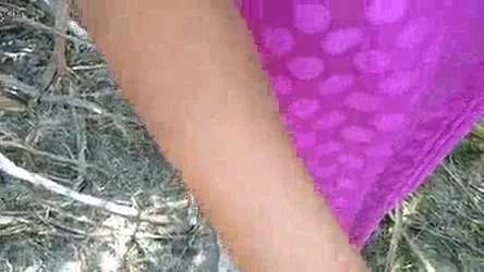गन्ने के खेत में गांव की भाभी की चुदाई हिंदी बीएफ वीडियो — screenshot 5