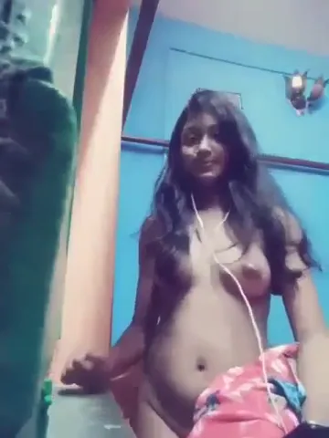 पश्चिम बंगाल की लड़की ने बॉयफ्रेंड के साथ न्यूड वीडियो कॉल पर चूत दिखाई बीएफ — screenshot 6