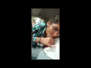 कार में बॉस का मोटा लंड चूसकर लड़की ने चुदाई करवाई हिंदी बीएफ वीडियो