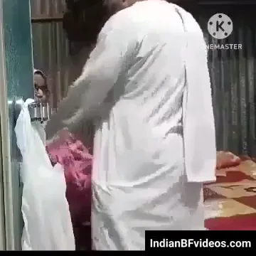 मुस्लिम दादा दादी ने घर में दिन में बिस्तर पर बूढ़ा लंड चूसकर जोरदार चुदाई की देसी बीएफ