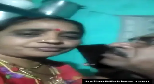 फोन पर पति से बात करते हुए भाभी ने देवर से चूत चुदाई करवाई मस्त वीडियो — screenshot 1