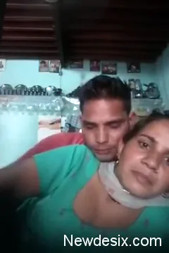 देसी देवर भाभी का जोशीला रोमांस और चूत चुदाई का पूरा मजा लेती ब्लू फिल्म — screenshot 1