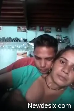 देसी देवर भाभी का जोशीला रोमांस और चूत चुदाई का पूरा मजा लेती ब्लू फिल्म — screenshot 2