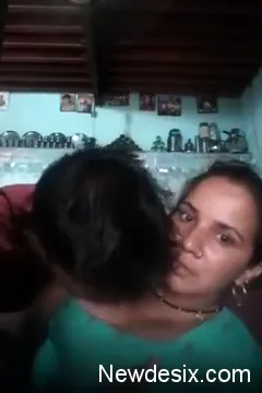 देसी देवर भाभी का जोशीला रोमांस और चूत चुदाई का पूरा मजा लेती ब्लू फिल्म — screenshot 3