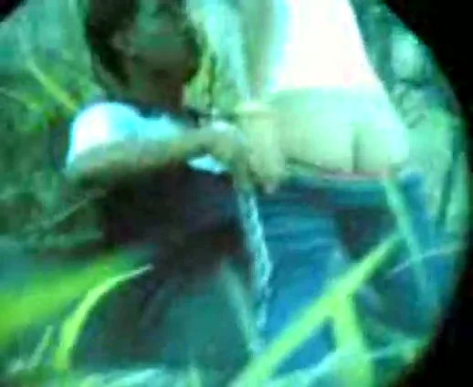 हैदराबाद गार्डन में देसी कपल का खुला चुदाई सेशन गांव स्टाइल हिंदी बीएफ एमएमएस वीडियो — screenshot 2