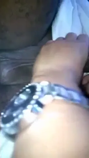 लुंगी वाले लोकल आदमी का काला लौड़ा चूसती मल्लू लड़की की देहाती चुदाई — screenshot 3