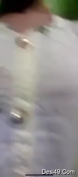 रेड ब्रा में लड़की ने गोरे टनाटन बूब्स निकालकर दबाए देसी बीएफ वीडियो — screenshot 2