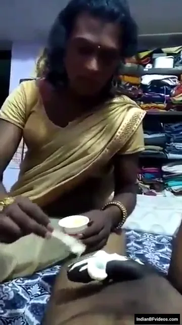 साउथ इंडियन छक्के ने आइसक्रीम लगाकर लंड चाटा गे सेक्स MMS वीडियो — screenshot 1