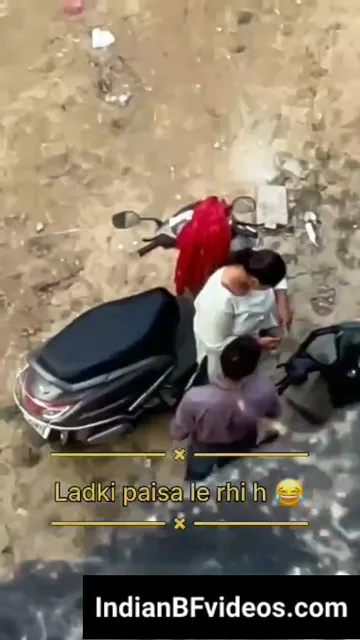 मोटी गांड वाली रंडी पैसे लेकर खुल्लमखुल्ला चुदती देसी सेक्स हिंदी बीएफ — screenshot 2