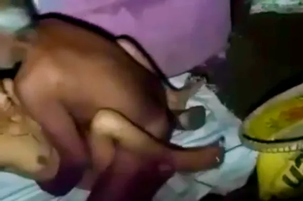 ससुर ने बहु की चूत चोदकर देसी सेक्स MMS बनाया गांव वाली चुदाई हिंदी बीएफ — screenshot 3