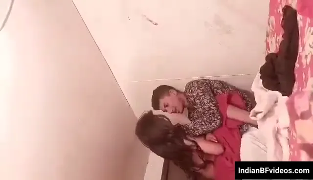 यंग कॉलेज गर्ल की अपने बीएफ के साथ देसी रोमांस और चूत चुदाई वीडियो