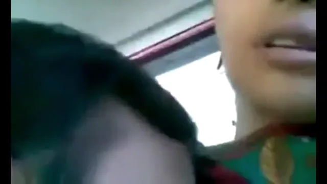 सेक्सी स्कूल टीचर कार में सहकर्मी का मोटा लंड चूसते हुए हिंदी बीएफ वीडियो — screenshot 1