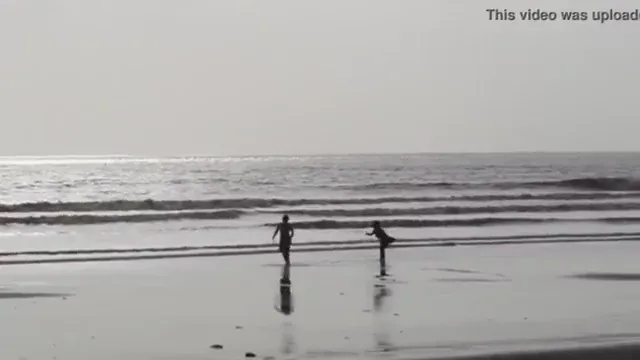 लंड खड़ा कर देने वाला भीगा बदन! वीडियो — screenshot 2