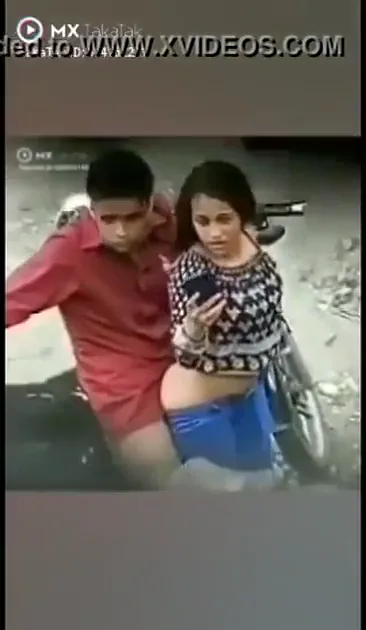 इंडियन लवर्स की आउटडोर चुदाई का वायरल एमएमएस देसी सेक्स ब्लू फिल्म वीडियो — screenshot 4