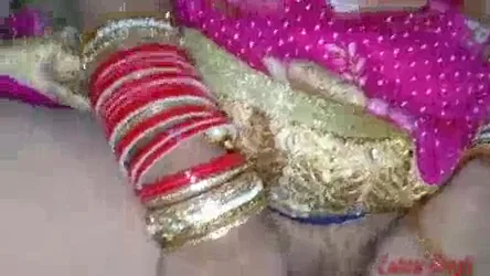 नयी साड़ी गिफ्ट देकर बीवी की जबरदस्त देसी चुदाई पति का हिंदी बीएफ — screenshot 6