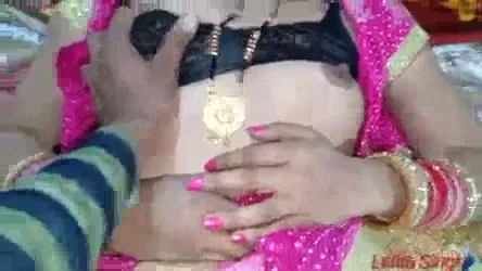 नयी साड़ी गिफ्ट देकर बीवी की जबरदस्त देसी चुदाई पति का हिंदी बीएफ — screenshot 7