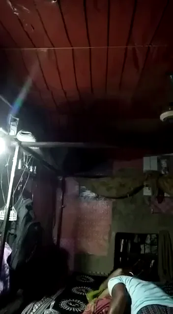 गाँव की हॉट मामी ने सूखी बुर में लंड डलवाकर देहाती चुदाई करवाई MMS — screenshot 2
