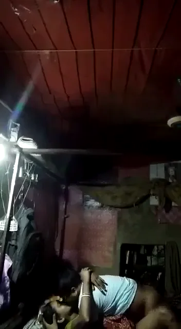 गाँव की हॉट मामी ने सूखी बुर में लंड डलवाकर देहाती चुदाई करवाई MMS — screenshot 9