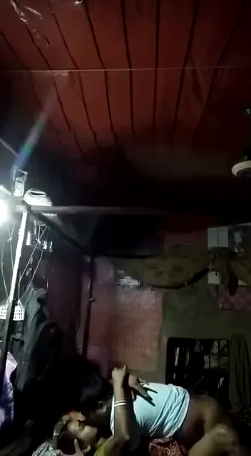 गाँव की हॉट मामी ने सूखी बुर में लंड डलवाकर देहाती चुदाई करवाई MMS — screenshot 10