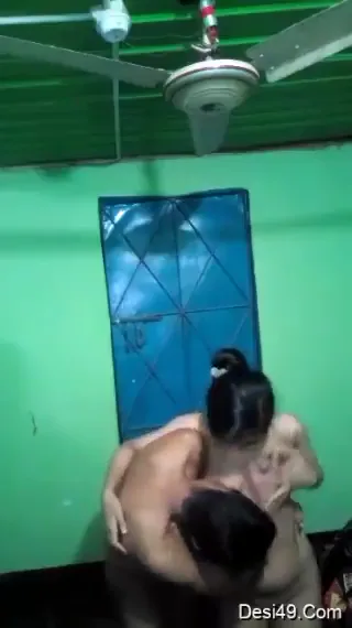 देसी लवर्स का हॉट लीक्ड सेक्स एमएमएस चूत चुदाई ब्लू फिल्म — screenshot 4