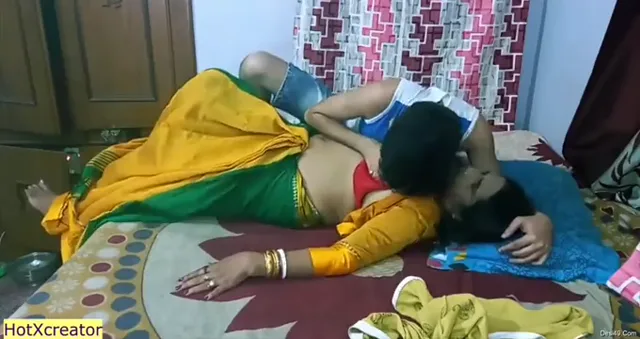 पड़ोस वाली साड़ी वाली भाभी के साथ लड़के का हॉट रोमांस हिंदी बीएफ — screenshot 4