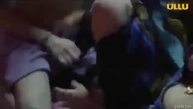 भांजे के साथ सेक्स करते मामी बोली मामा सो रहे हैं जाग गए तो क्या होगा देसी चुदाई — screenshot 5