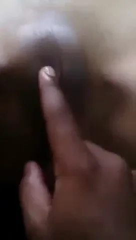 रबड़ जैसी तनी काली देसी चूत की तेल मालिश करके हिंदी बीएफ सेक्स वीडियो — screenshot 4