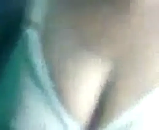 पड़ोस की उर्मिला भाभी घर में नंगा करके चुदाई MMS वीडियो — screenshot 3