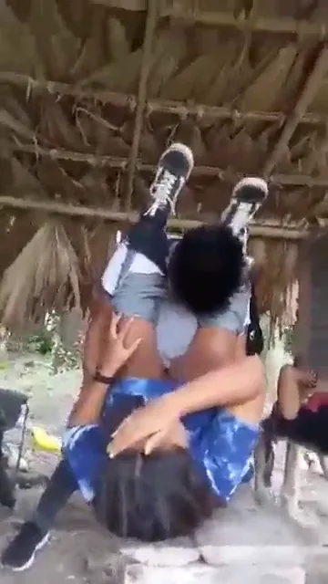 आसामी लवर्स की झोपड़ी में देसी सेक्स और देहाती चुदाई का मस्त हिंदी बीएफ वीडियो — screenshot 8