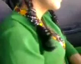पाकिस्तानी लड़की के बूब्स आशिक ने कार में दबाकर चूसा देसी MMS — screenshot 1