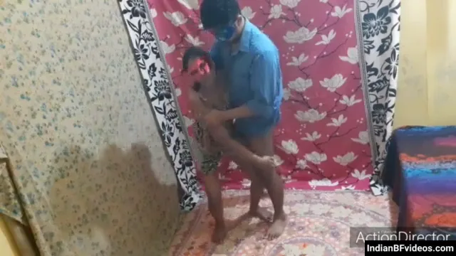 अपने बॉयफ्रेंड का लंड हाथों से हिलाती सुंदर लड़की देसी बीएफ सेक्स वीडियो — screenshot 2