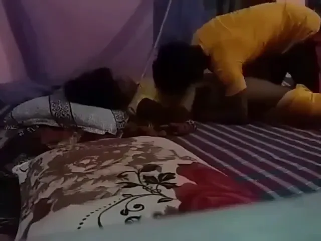 हल्दी प्रोग्राम के बाद लवर्स ने किया जोरदार चुदाई का कार्यक्रम हिंदी बीएफ — screenshot 5
