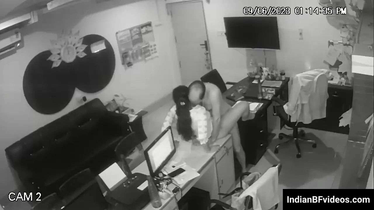 ऑफिस टेबल पर सेक्सी सेक्रेटरी की चुदाई करता ठरकी बॉस हिंदी बीएफ एमएमएस देसी सेक्स वीडियो
