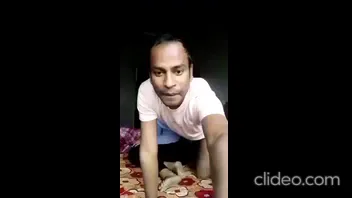 गांव के बेडरूम में उम्र से आधी बिहारी लड़की की चूत चोदता आदमी की देसी सेक्स हिंदी बीएफ