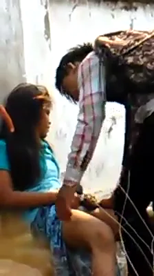 कॉलेज बंक कर होटल में जोरदार चुदाई करते देसी लवर्स का पूरा हिंदी बीएफ एमएमएस — screenshot 1