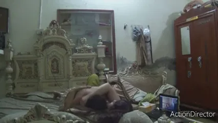बीवी ने पति को वेबकैम पर बॉयफ्रेंड से चुदाई लाइव दिखाई हिंदी बीएफ — screenshot 1
